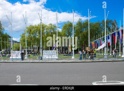 Démonstration de piquetage de la paix durant la journée des élections générales 2015 dans City of Westminster, London, Royaume-Uni. Banque D'Images