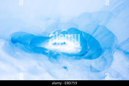 La grotte de glace bleue sur Fox Glacier dans les Alpes du sud ile sud Nouvelle Zelande Banque D'Images