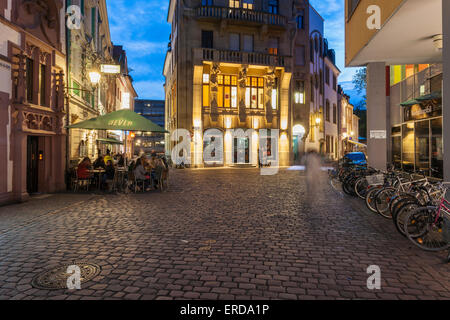 Soir à Freiburg, Allemagne. Banque D'Images