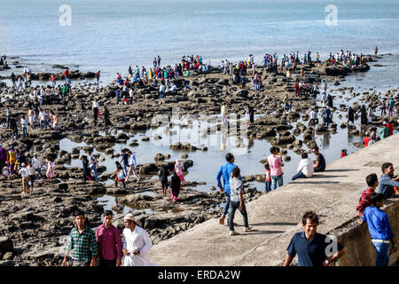 Mumbai Inde,Worli,Haji Ali Dargah,mosquée,pont-jetée,Haji Ali Bay,marée basse,Mer d'Arabie,India150301189 Banque D'Images