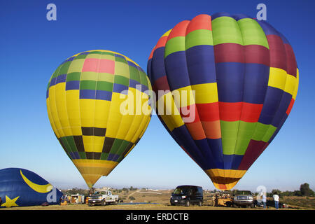 Montgolfières prête au décollage à 2015 Temecula ballon et Wine Festival Banque D'Images