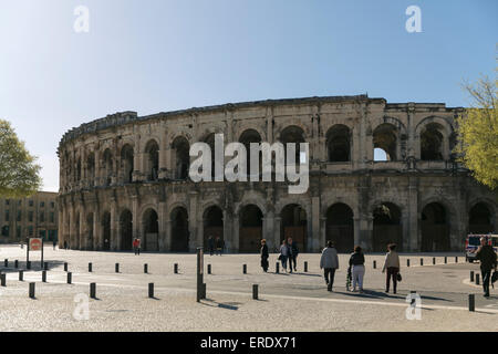 L'Amphithéâtre romain ou Arènes de Nîmes, Nîmes, Languedoc-Roussillon, France Banque D'Images