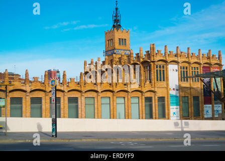 Art CaixaForum Museum, installé dans l'ancienne usine, quartier Montjuic, Barcelone, Espagne Banque D'Images