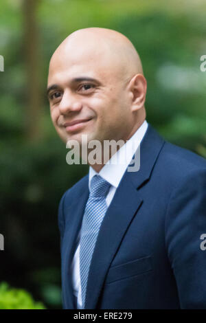 Londres, Royaume-Uni. 2 juin, 2015. Sajid Javid, Secrétaire d'État aux affaires, l'innovation et les compétences arrive au 10 Downing Street pour assister à la réunion hebdomadaire du Cabinet. Crédit : Paul Davey/Alamy Live News Banque D'Images