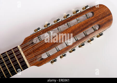 Maestro, 12 cordes mandoline espagnole faite par Vicente Tomas. Libre de chevilles et cordes Banque D'Images