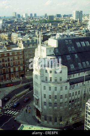 Vue aérienne de la BBC Broadcasting House et le Langham Place de la St George's Hotel, Londres. Banque D'Images
