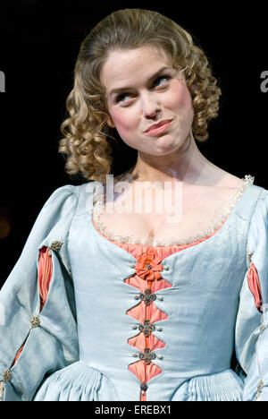 Alice Eve comme Roxane dans 'Cyrano de Bergerac', Chichester Festival Theatre, mai 2009. Banque D'Images