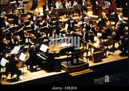 London Philharmonic Orchestra en concert au Royal Festival Hall, Londres avec Peter Donahoe et Cynthia Millar Banque D'Images