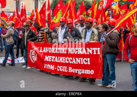 Manifestation du syndicat FIOM qui a eu lieu à Rome en octobre 2010 Banque D'Images