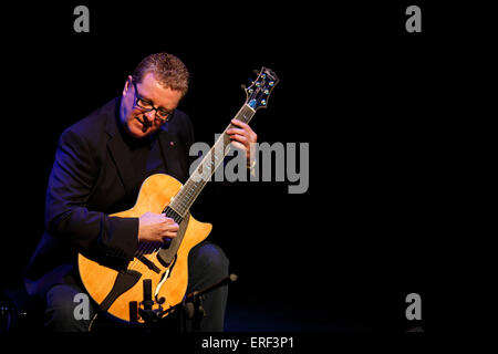 Martin Taylor - Britsh le guitariste de jazz, de renommée mondiale Banque D'Images