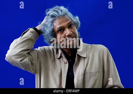 Romesh Gunesekera au Edinburgh International Book Festival 2012. Il y a à donner une conférence. Né au Sri Lanka - auteur britannique. Banque D'Images