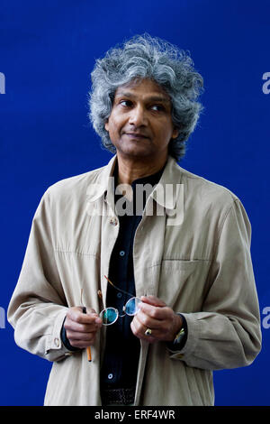 Romesh Gunesekera au Edinburgh International Book Festival 2012. Il y a à donner une conférence. Né au Sri Lanka - auteur britannique. Banque D'Images