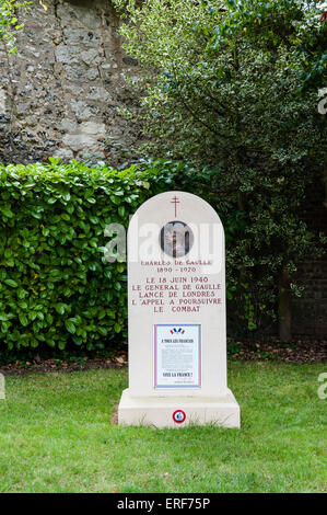 Mémorial pour le président français, le général Charles de Gaulle en rue d'Enfer dans la jolie petite ville de Lyons la Forêt en Haute Banque D'Images