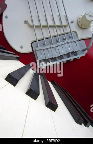 La guitare rock et le clavier de l'Aerosmith ride, Hollywood Studios, Disney, en Floride, USA. Rock 'n' Roller Coaster. Banque D'Images