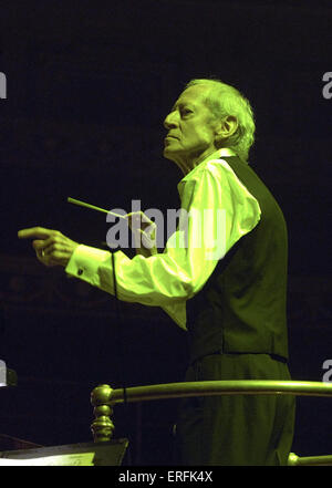 John Barry - British film compositeur au 'John Barry & les dix ténors' concert au Royal Albert Hall, Londres, 28 Septembre Banque D'Images