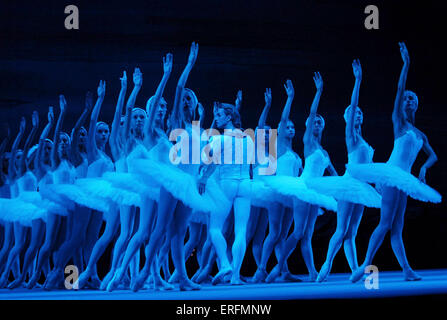 Piotr Ilitch Tchaïkovski, Le Lac des cygnes avec le Ballet du Bolchoï au Royal Opera House, Londres, Royaume-Uni. Ouvert du 4 août 2006. Banque D'Images