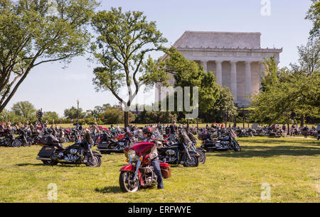 WASHINGTON, DC, USA - Les motos et Lincoln Memorial au cours de Rolling Thunder Rally sur le week-end du Memorial Day. Banque D'Images