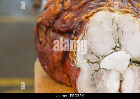 Rôti de porc, l'alimentation de rue typique de l'Italie et surtout Rome appelé Porchetta, village typique de Ariccia Banque D'Images