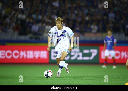 Kanagawa, Japon. 30 mai, 2015. Takashi Usami (Gamba) Football/soccer : J1 2015 1ère phase ligue match entre Yokohama F Marinos 1-1 Gamba Osaka chez Nissan Stadium à Kanagawa, Japon . Mm. Kenzaburo © Matsuoka/AFLO/Alamy Live News Banque D'Images