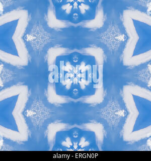 Abstract background texture transparente ou illustration inspirée par ciel bleu et nuages. Blanc sur bleu thème. Banque D'Images