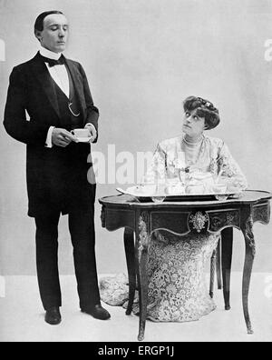 J M Barrie 'l'admirable Crichton', comédie en 1902. Harry Brodribb Irving comme Crichton et Dame Irene Vanbrugh comme Lady Mary. Crichton : - J'ai honte d'être vus en train de parler de vous, ma dame. Lady Mary : - d'un tel serviteur parfait comme vous, tout cela doit être plus répugnantes.Jouer photographie picturale. JMB : romancière et dramaturge écossais, 9 mai 1860 - 19 juin 1937. HBI : l'acteur britannique, 5 août 1870 - 17 octobre 1919. IV : actrice anglaise, 2 décembre 1872 - 30 novembre 1949. Banque D'Images