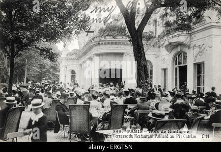 Paris Café / coffee house - scène chaude journée dans le Bois de Boulogne. Terrasse du restaurant Paillard au Pre Catelan. Carte postale. Banque D'Images