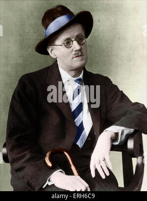 Portrait de l'écrivain irlandais James Joyce ( nom irlandais Séamus Seoighe) 2 février 1882 - 13 janvier 1941. Célèbre pour son roman Ulysses Banque D'Images