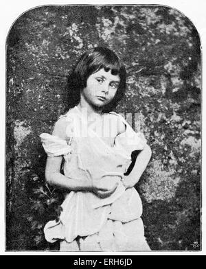Alice Liddell comme un mendiant enfant - après photographie prise par Lewis Carroll, 1858. L'inspiration pour le roman Carroll Alice au Banque D'Images