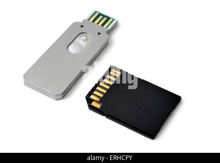 Lecteur flash isolé et carte micro sd sur fond blanc, USB, USB2.0 Banque D'Images