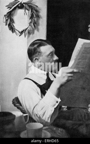 HITLER, lisant le journal dans la prison de Landsberg, 1924 Chef du Troisième Reich. Au début de sa carrière comme homme politique Banque D'Images