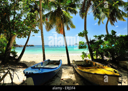 Anse Takamaka, plage sur l'île de Mahé, Seychelles Banque D'Images