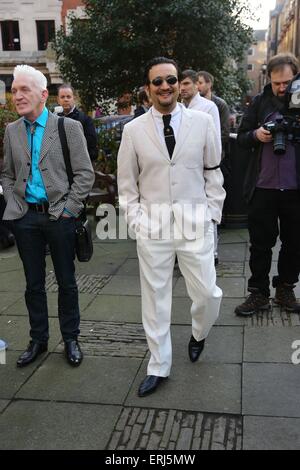 Tim Arnold alias Le Soho Hobo mène une marche pacifique à Madame Jo Jo's qui va être démoli et développée avec la célèbre revue Raymonds Bar. Avec : Tim Arnold Où : London, Royaume-Uni Quand : 29 novembre 2014 Source : WENN.com Banque D'Images