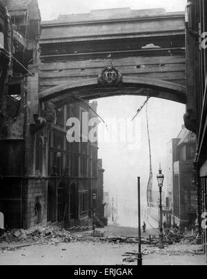 La Seconde Guerre mondiale, deux raids aériens, Birmingham, GPO Bridge, vers novembre 1940. Banque D'Images