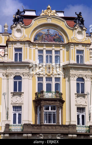 République tchèque, Prague, Staromestske Namesti, place de la vieille ville, bâtiment Art Nouveau, architecte Osvald Polivka (XIXe siècle) Banque D'Images