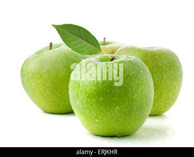 Quatre pommes vertes mûres. Isolated on white Banque D'Images