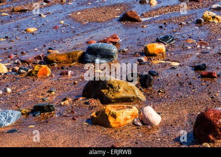 Cailloux sur une plage à Exmouth, dans le sud du Devon, England, UK Banque D'Images