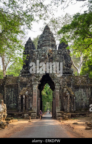 Porte nord d'Angkor Thom, Avalokiteshvara tour Gopuram, visage, Angkor Thom, Siem Reap, Cambodge Banque D'Images