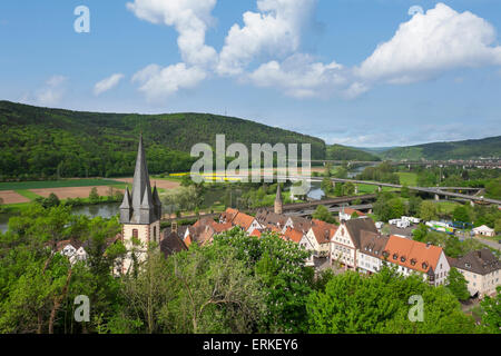 Vue depuis les ruines du château de Scherenburg Gemünden am Main ci-dessus, Spessart, Mainfranken, Lower Franconia, Franconia, Bavaria, Germany Banque D'Images