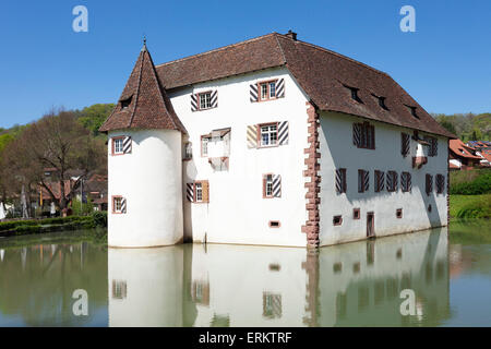 Inzlingen Wasserschloss château d'eau, terres Markgraefler, Forêt Noire, Baden- Württemberg, Allemagne, Europe Banque D'Images