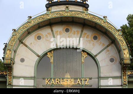 La station de métro Karlsplatz par Otto Wagner, Vienne, Autriche, Europe Banque D'Images