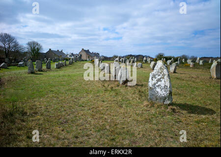 Pierres mégalithiques dans le Menec Alignement à Carnac, Bretagne, France, Europe Banque D'Images