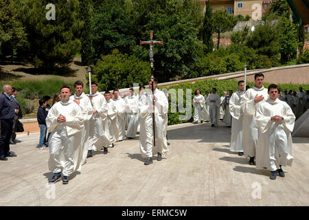 L'Apulie, San Giovanni Rotondo, Célébration eucharistique pour l'exposition permanente du corps de saint Pio 01 Juin 2013 Banque D'Images