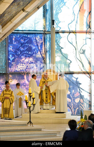 L'Apulie, San Giovanni Rotondo, Célébration eucharistique pour l'exposition permanente du corps de saint Pio 01 Juin 2013 Banque D'Images