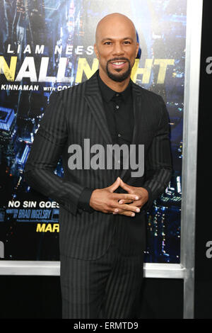 L'acteur/rappeur Common assiste à la première de 'Run' toute la nuit dans l'AMC Loews Lincoln Square le 9 mars 2015 à New York. Banque D'Images