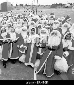 100 de la hotte du Père Noël, Photocall pour ouvrir de nouveaux parking à plusieurs étages Lakeside Shopping Centre, 14 octobre 1993. Banque D'Images