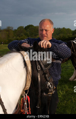 Appleby, Cumbria, Royaume-Uni. 5 juin, 2015. Bill Lee à partir de Londres, imposant son s/n à l'Appleby Horse Fair de Cumbria. La foire est un rassemblement annuel de Tsiganes et Voyageurs qui a lieu sur la première semaine de juin, et n'a eu lieu depuis le règne de Jacques II, qui ont accordé une charte royale en 1685 permettant à un cheval juste 'près de la rivière Eden', et est le plus grand rassemblement du genre en Europe. Banque D'Images