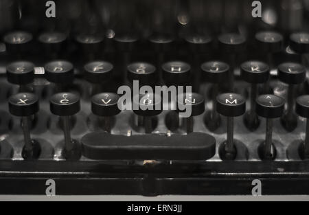 L'ancien clavier de machine à écrire Vintage noir Banque D'Images