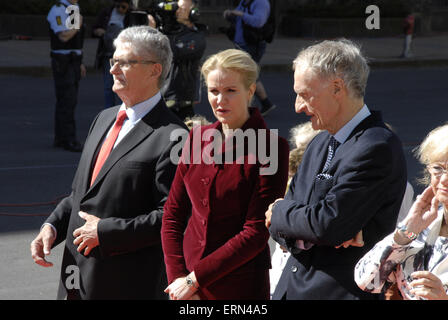 Copenhague, Danemark. 5 juin, 2015.Le Premier ministre danois Helle Thorning-Schmidt et rencontrez les membres parlementaires danois à l'extérieur de la famille royale du Danemark Le Parlement danois pour célébrer les 100 ans du droit de vote des femmes. Les membres de la famille Royale la Reine Margrethe II Prince Frederik et la princesse Mary, la princesse Marie, prince Benedikt & le prince Joachim arriver en dehors du Parlement danois. Crédit : François doyen/Alamy Live News Banque D'Images