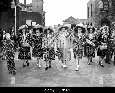 Service de l'action de Londres, Costers, 3e octobre 1954. Banque D'Images