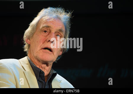 JOHN KEAY, auteur d''un des descendants de minuit', journaliste français et auteur spécialisé dans les histoires populaires de l'Inde et l'Extrême-Orient, souvent avec un accent particulier sur leur colonisation et d'exploration par les Européens. Hay Festival 2105 Banque D'Images